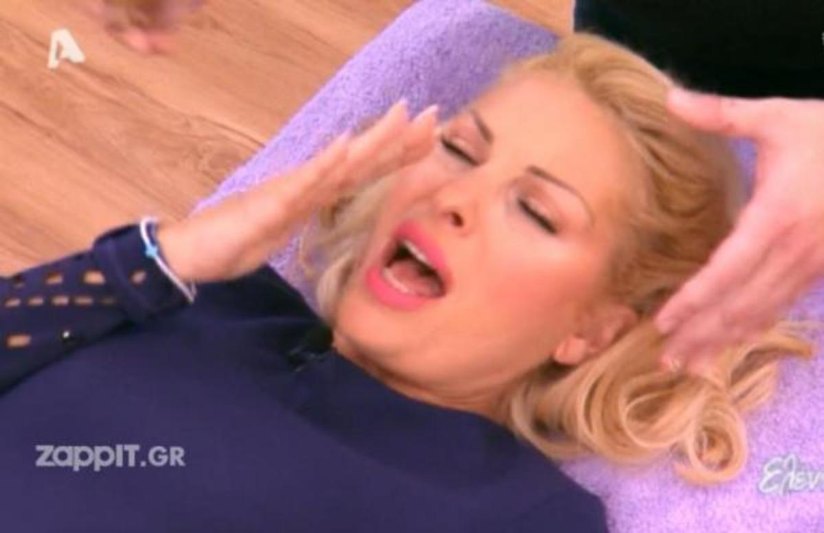 Ελένη Μενεγάκη: Χτύπησε τον φυσικοθεραπευτή!