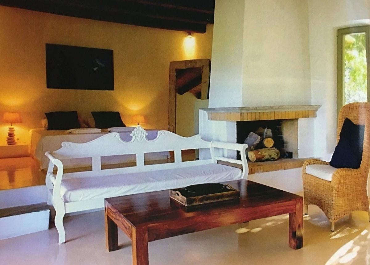 Αυτό είναι το ονειρεμένο σπίτι της Ελένης Μενεγάκη στα Άχλα! – ΦΩΤΟ από το εσωτερικό του