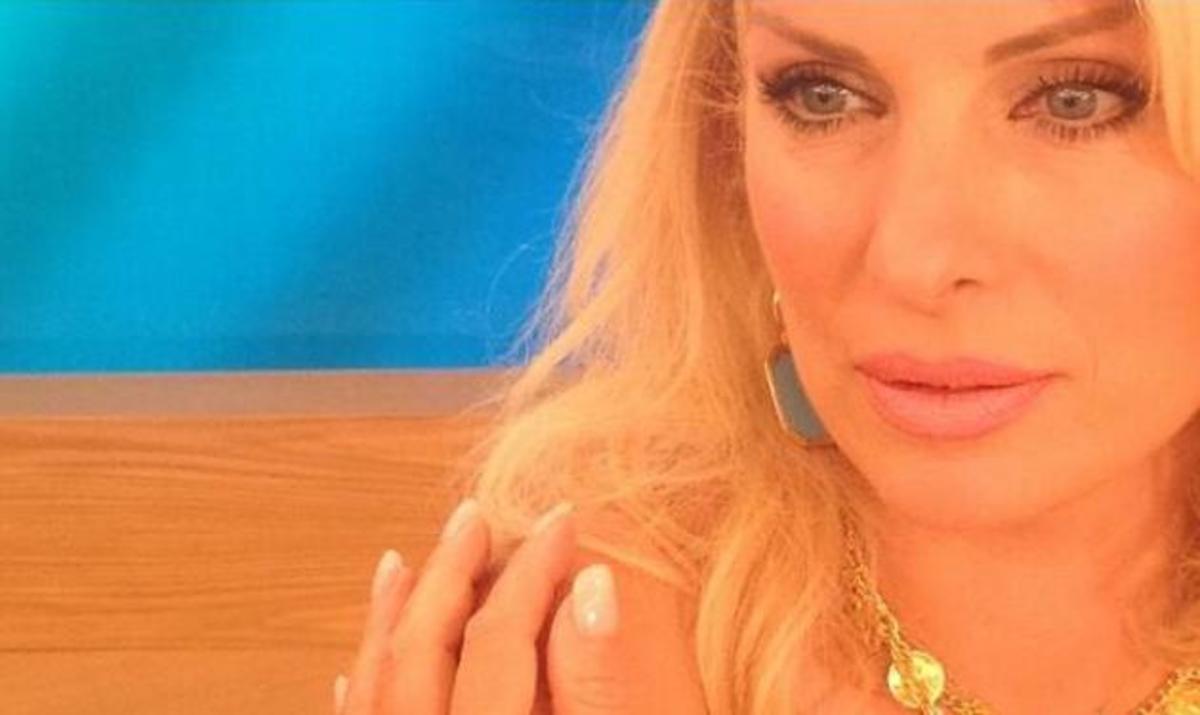 Eλένη Μενεγάκη: Νέες φωτογραφίες με μπικίνι μετά την περιπέτεια με τον παπαράτσι!