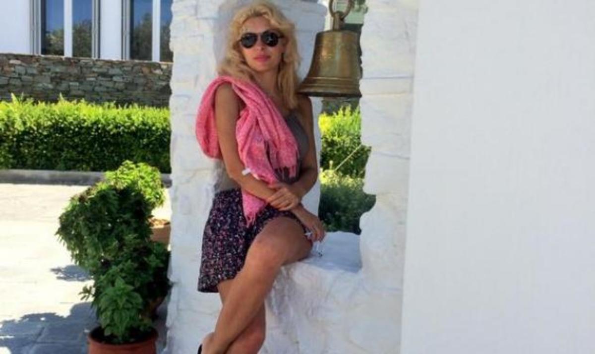 Ελένη Μενεγάκη: Ξεκίνησε να ανεβάζει φωτογραφίες από την Άνδρο!