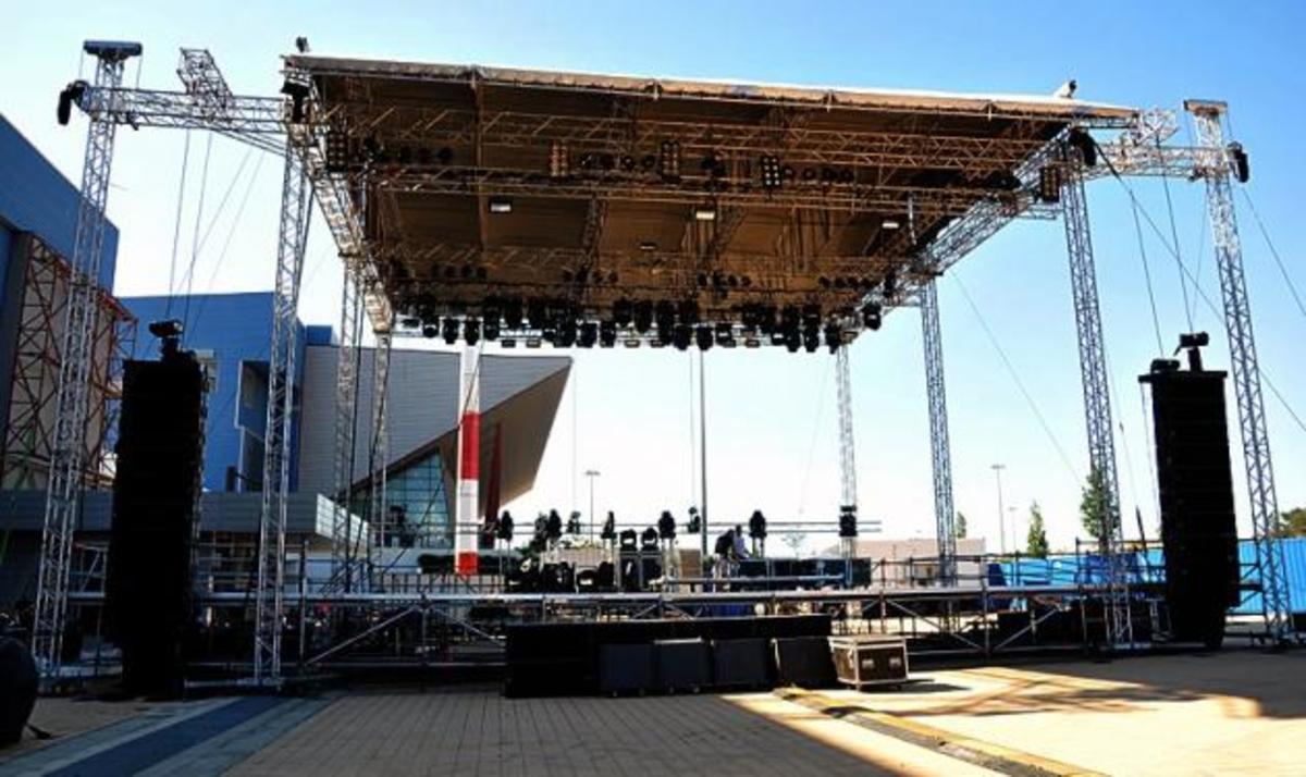 Απόψε η μεγάλη συναυλία των Evanescence! Φωτογραφίες από τη σκηνή και τις προετοιμασίες