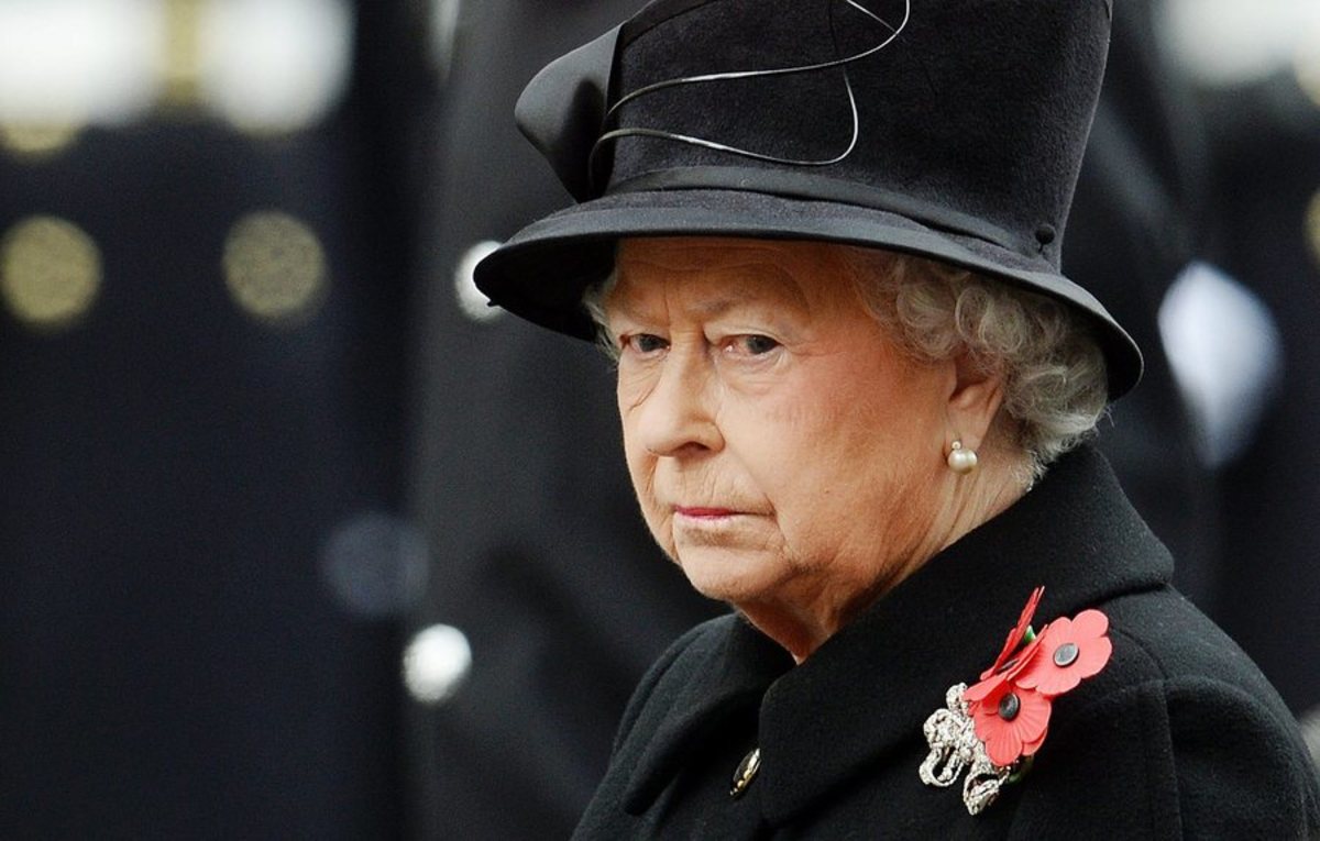Χάνει το θρόνο της Βρετανίας η βασίλισσα Ελισάβετ;