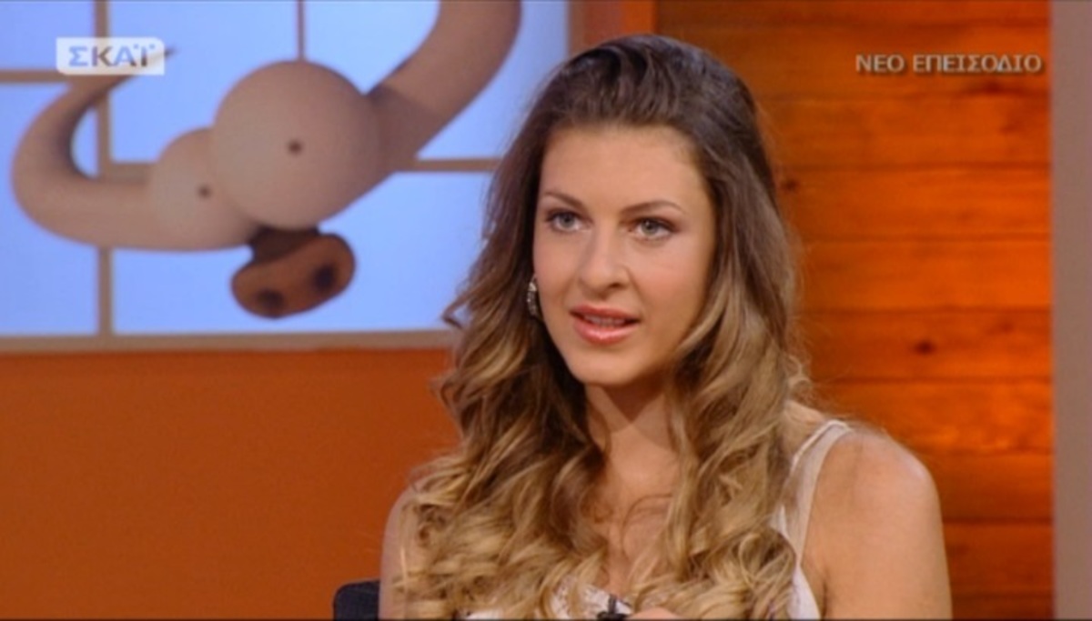 Η Ελισάβετ Δοβλιατίδου ρίχνει χυλόπιτα στον Σπαλιάρα και απαντά για τις 4.000 γυναίκες!