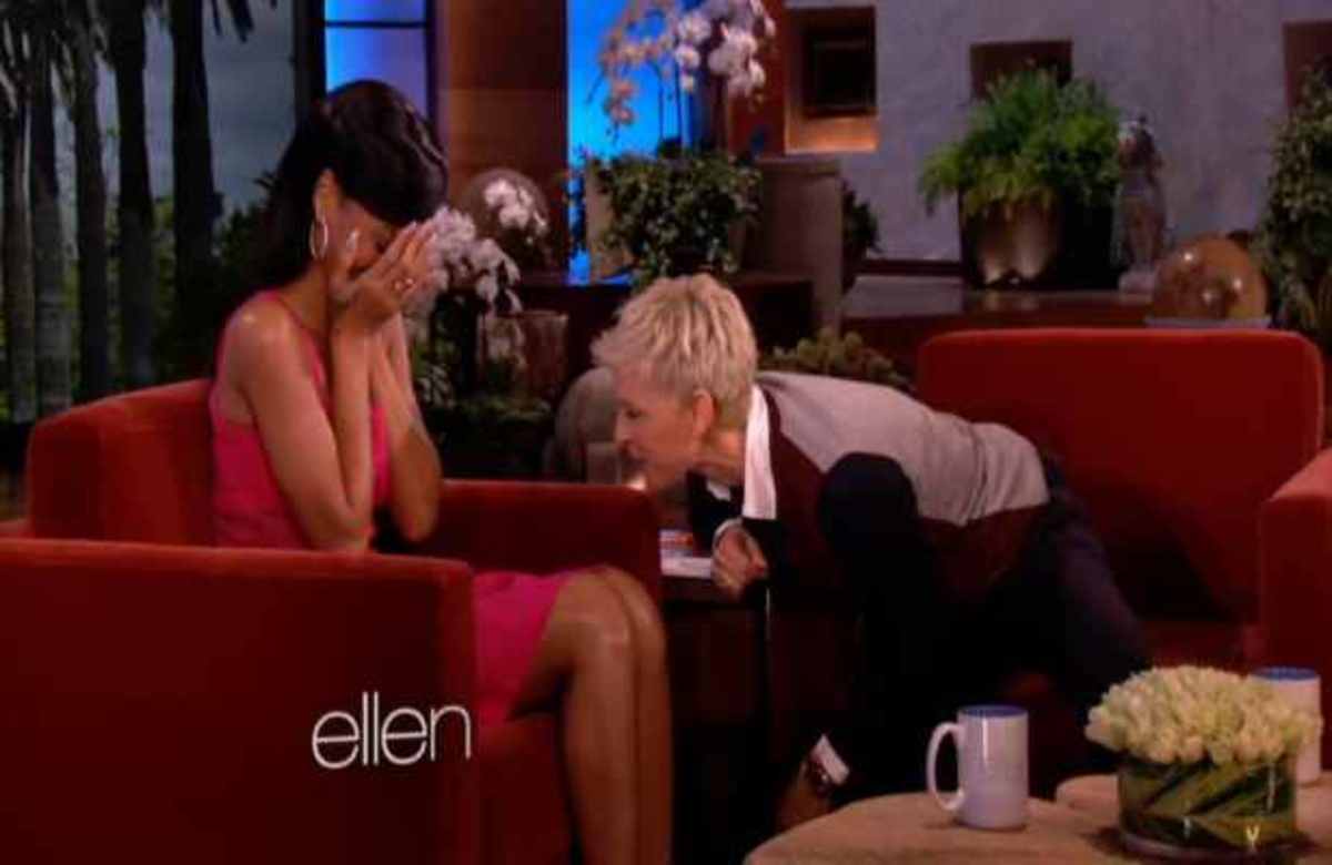 Η αμηχανία της Rihanna όταν η Ellen DeGeneres μίλησε με τα… απόκρυφα σημεία της!