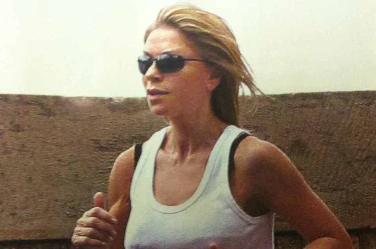 Δείτε την Έλλη Στάη να κάνει τζόκινγκ στο Καλλιμάρμαρο!