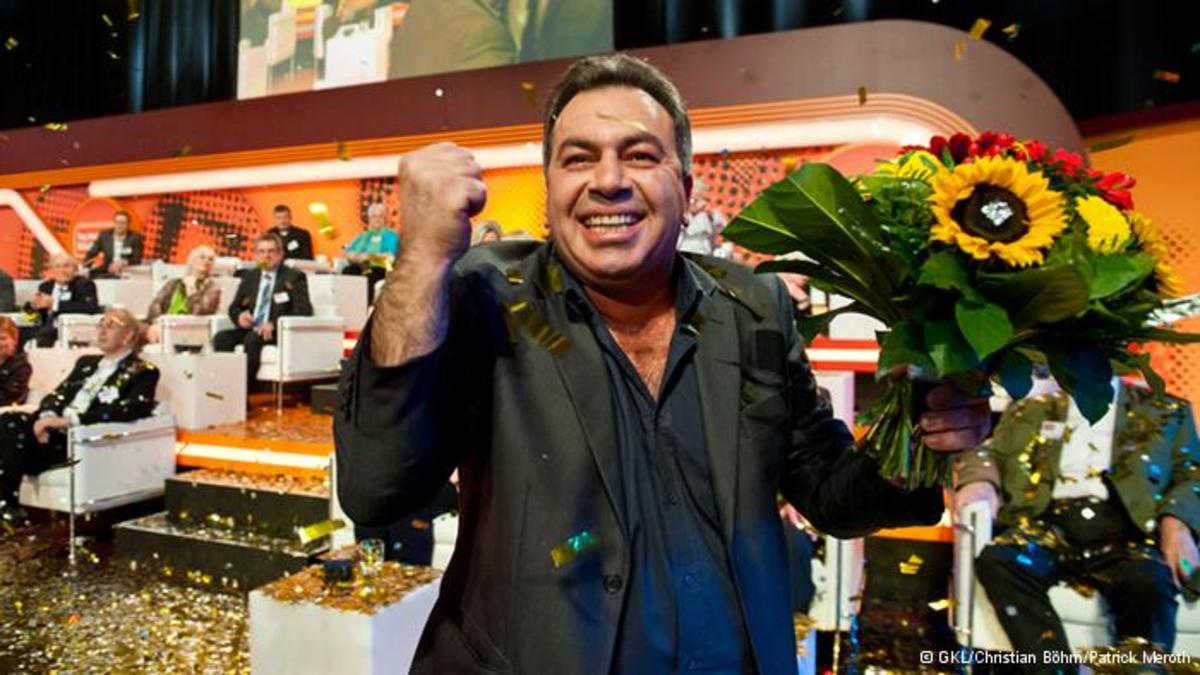 Έλληνας κέρδισε 1 εκατ. ευρώ και θα συνεχίσει να δουλεύει!