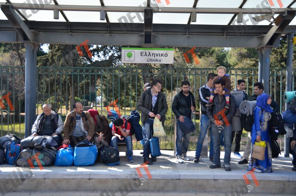 Όλη η παραλιακή ένα “καραβάνι” προσφύγων προς Ειδομένη