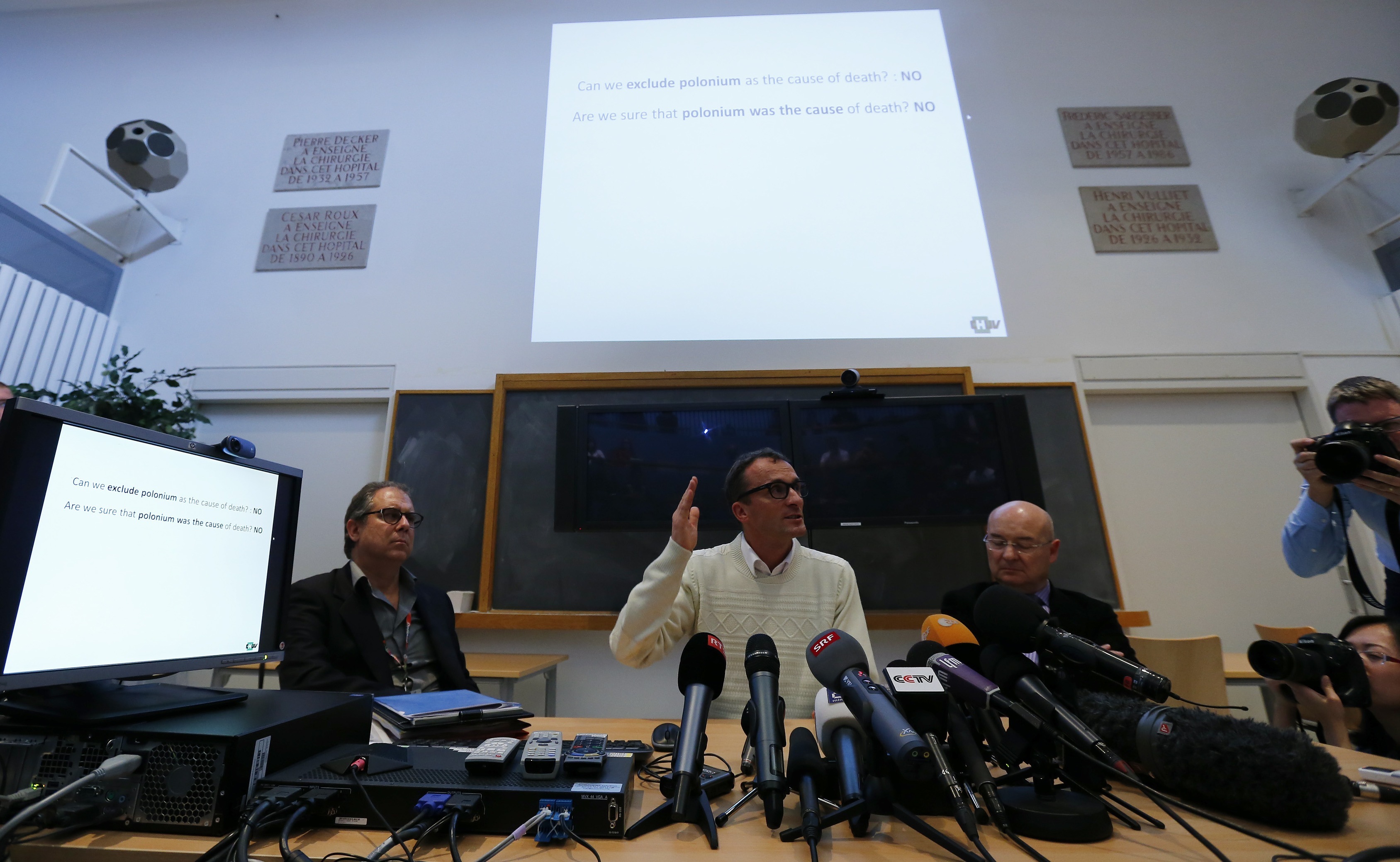 Βέβαιοι οι Ελβετοί ειδικοί ότι ο Αραφάτ δηλητηριάστηκε με πολώνιο