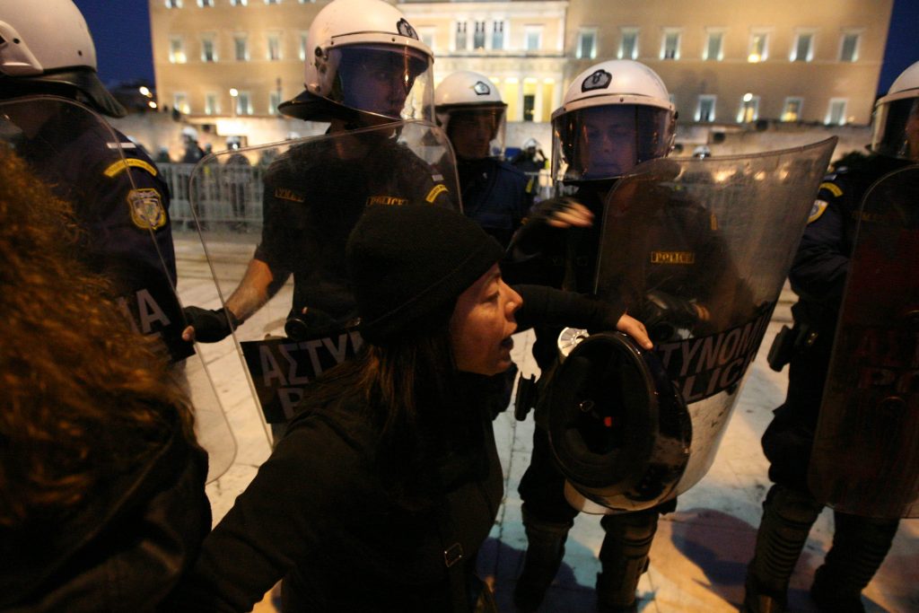 Ένστολες αγριότητες στο απόηχο της εκκωφαντικής θυσίας