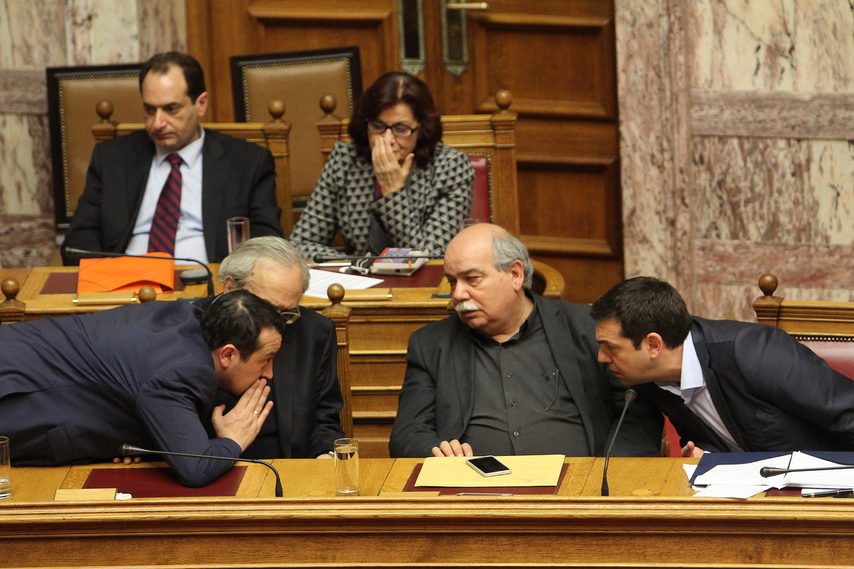 Σε επιφυλακή όλη η κυβέρνηση το τριήμερο! – Εντολή να μην λείψει κανείς εκτός Αθηνών – Τι περιμένουν μέχρι την Κυριακή