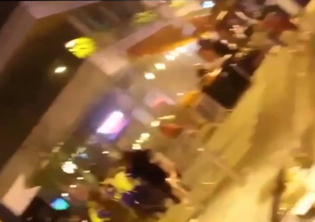 Παρίσι – Τρομοκρατική επίθεση: Συγκλονιστικά βίντεο μετά τη σφαγή