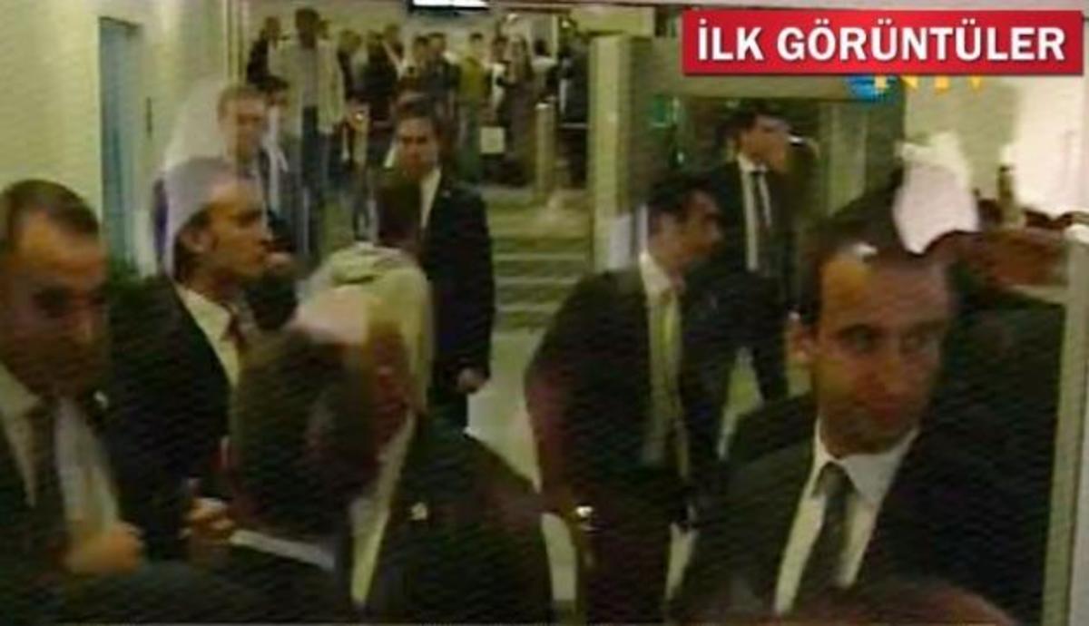 Πυροβολισμοί έξω απο το γραφείο του Ερντογάν!