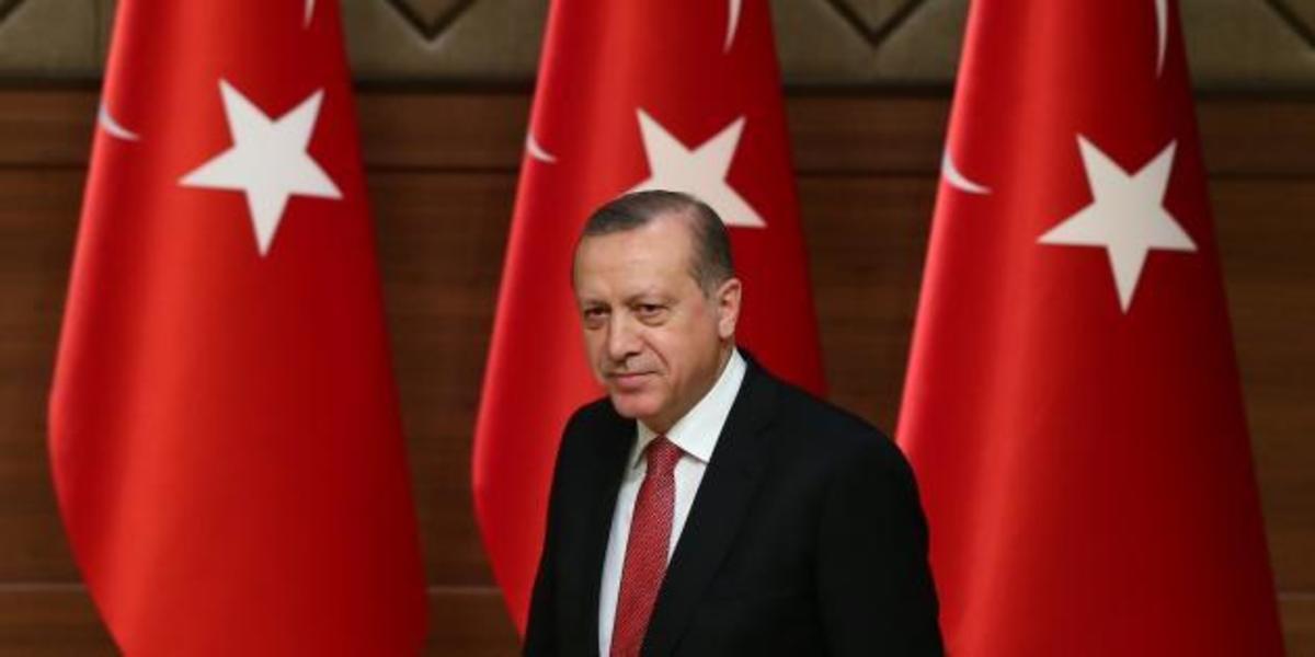 Από ηγέτης έγινε σουλτάνος! Πανίσχυρος πλέον ο Ερντογάν