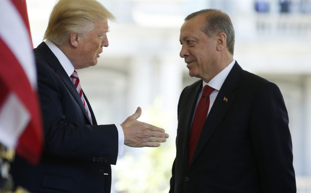 “Χαστούκι” Τραμπ στον Ερντογάν! – Τον “γείωσε” για τον Γκιουλέν