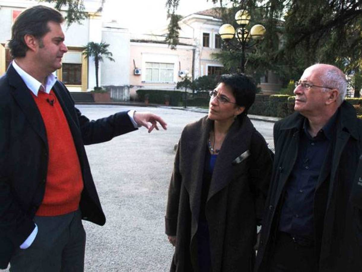 Ξεφυλλίζοντας τις «Κεραίες» της ΕΡΤ