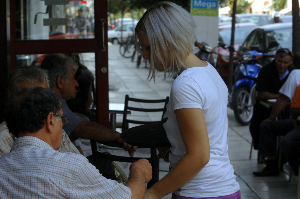 “Παράνομη πράξη” η διάταξη «δεν πληρώνω, χωρίς απόδειξη», λένε οι εκπρόσωποι της εστίασης