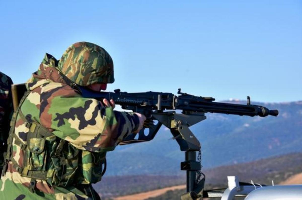 Εθνοφύλακας απειλεί με όπλο τα μέλη του ΣΥΡΙΖΑ Λέσβου! Απίστευτη καταγγελία στη Βουλή