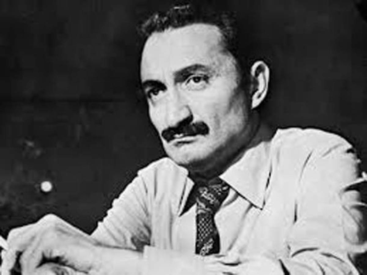 “Ο Ετζεβίτ εισηγήθηκε στη Βρετανία κοινή επέμβαση στη Κύπρο”