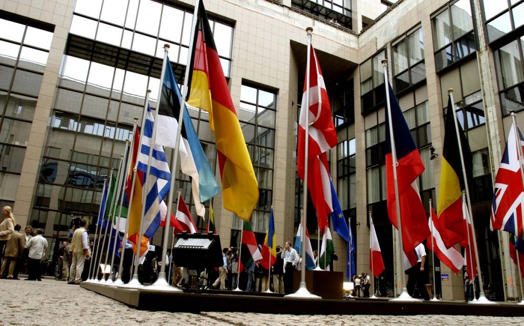 Μέσα στην εβδομάδα τηλεδιάσκεψη του EuroWorking Group