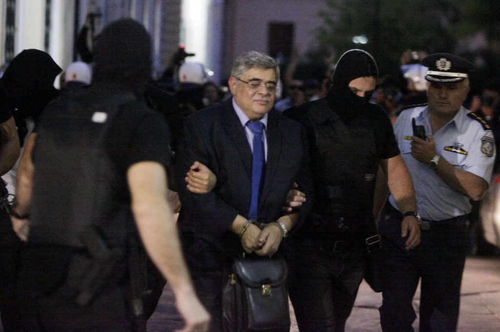 H τύχη του αρχηγού της Χρυσής Αυγής στα χέρια του Πατέλη – Ν. Μιχαλολιάκος: Δεν είμαι ναζιστής και καταδικάζω τη βία