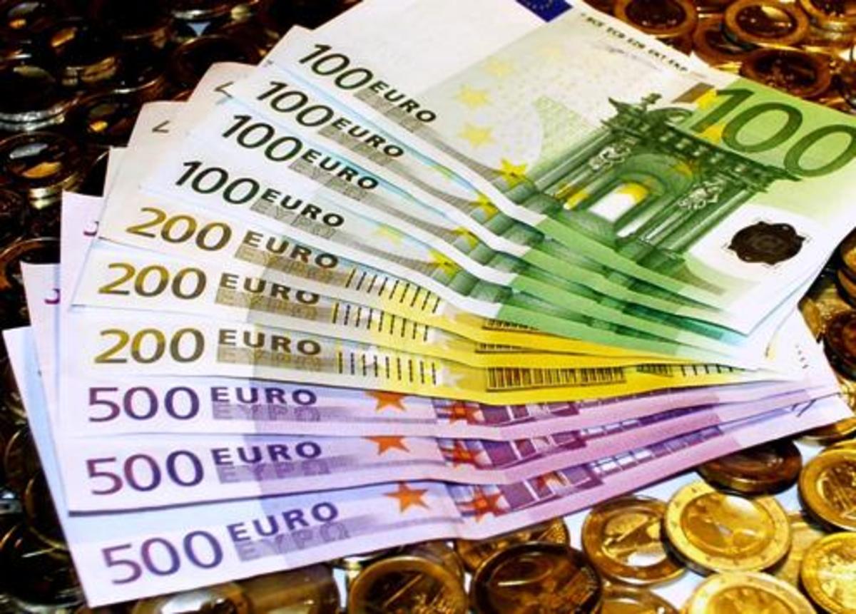 Οι τραπεζίτες που δημιούργησαν την κρίση εισπράττουν ακόμα υπέρογκους μισθούς