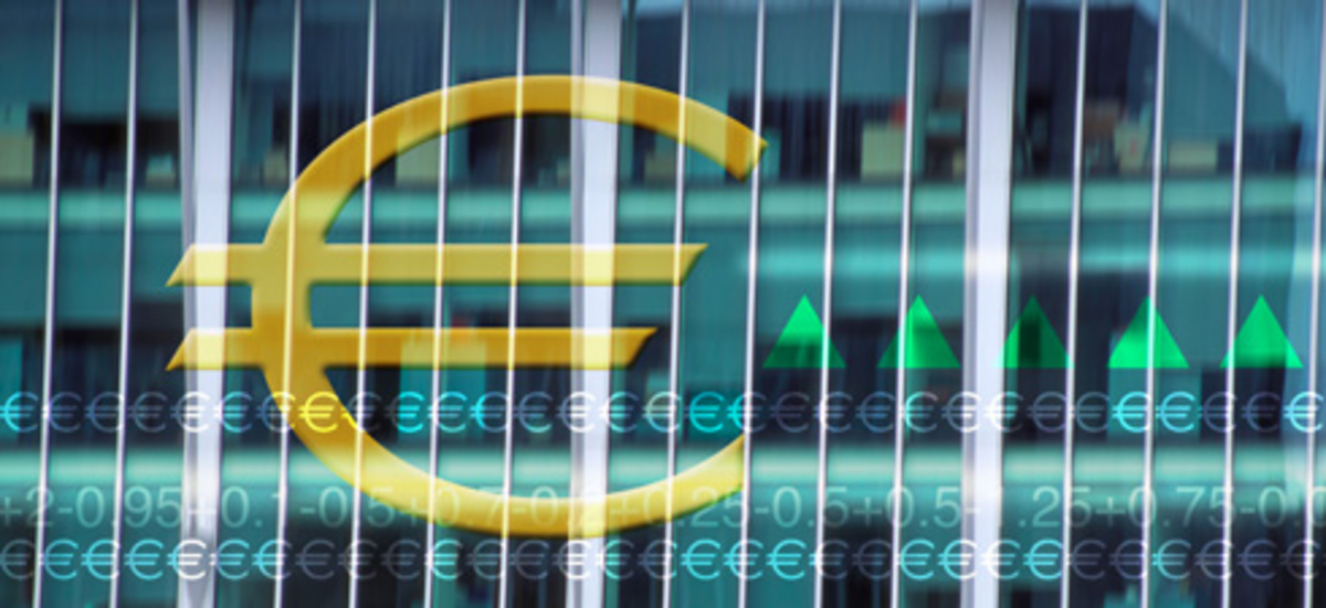 Ανακάμπτει το ευρώ