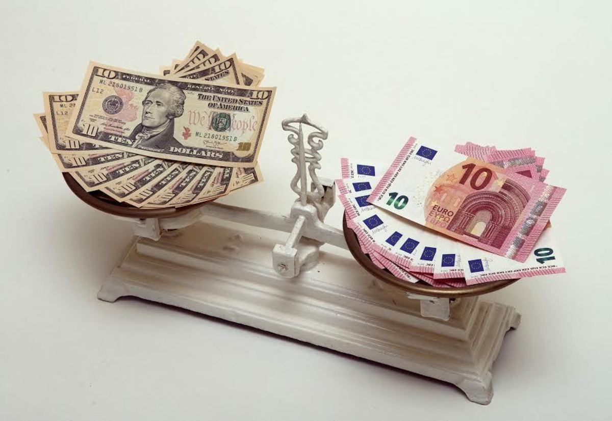 Ανοδικά κινείται το δολάριο έναντι του ευρώ