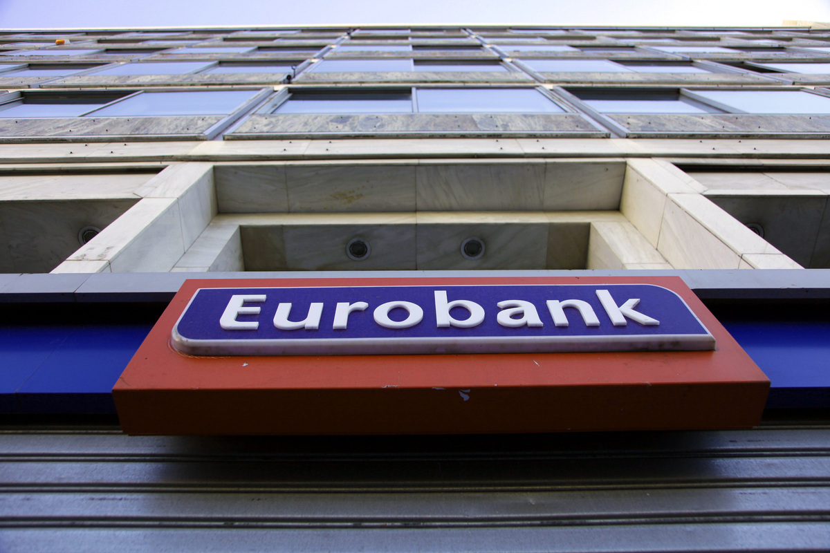 Eurobank:  Εγκρίθηκε η μείωση των μετοχών σε αναλογία 100 προς 1