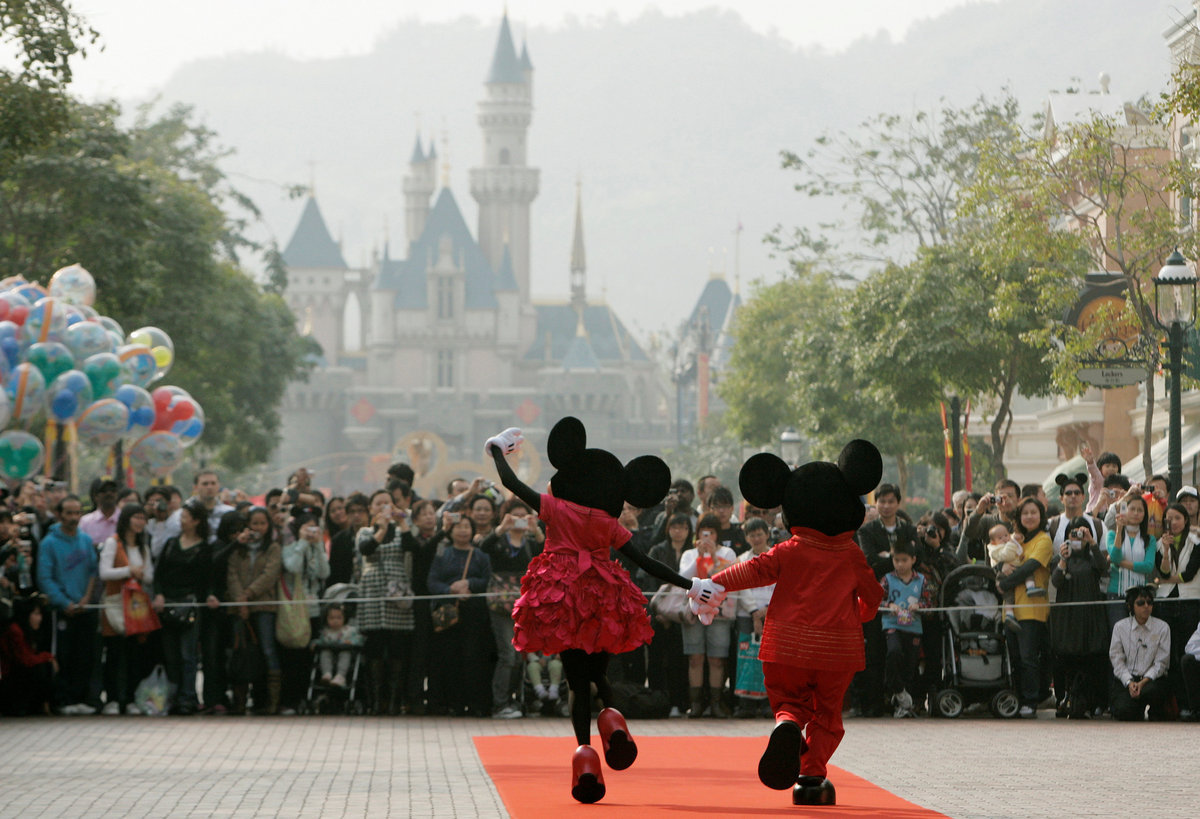 Την 1η Δεκεμβρίου θα ανατίναζαν Eurodisney και Ηλύσια Πεδία!