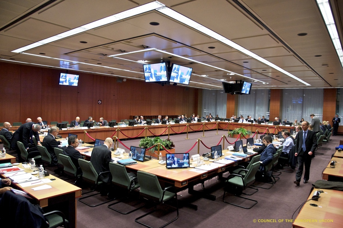 Στις 18:30 η τηλεδιάσκεψη του Eurogroup – Σαπέν: Απίστευτα περίπλοκο θέμα η συμφωνία
