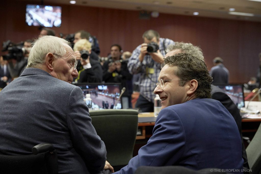 Focus: Στο Eurogroup έγιναν ακροβατικά για την Ελλάδα