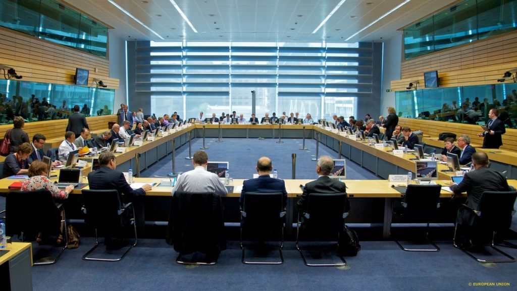 Eurogroup τέλος! Ολοκληρώθηκε η συνεδρίαση χωρίς αποτέλεσμα! – Βαρουφάκης: Δεν “πέρασε” ούτε η πρόταση των Θεσμών – Μέρκελ: Βρείτε τα πριν τη Δευτέρα!