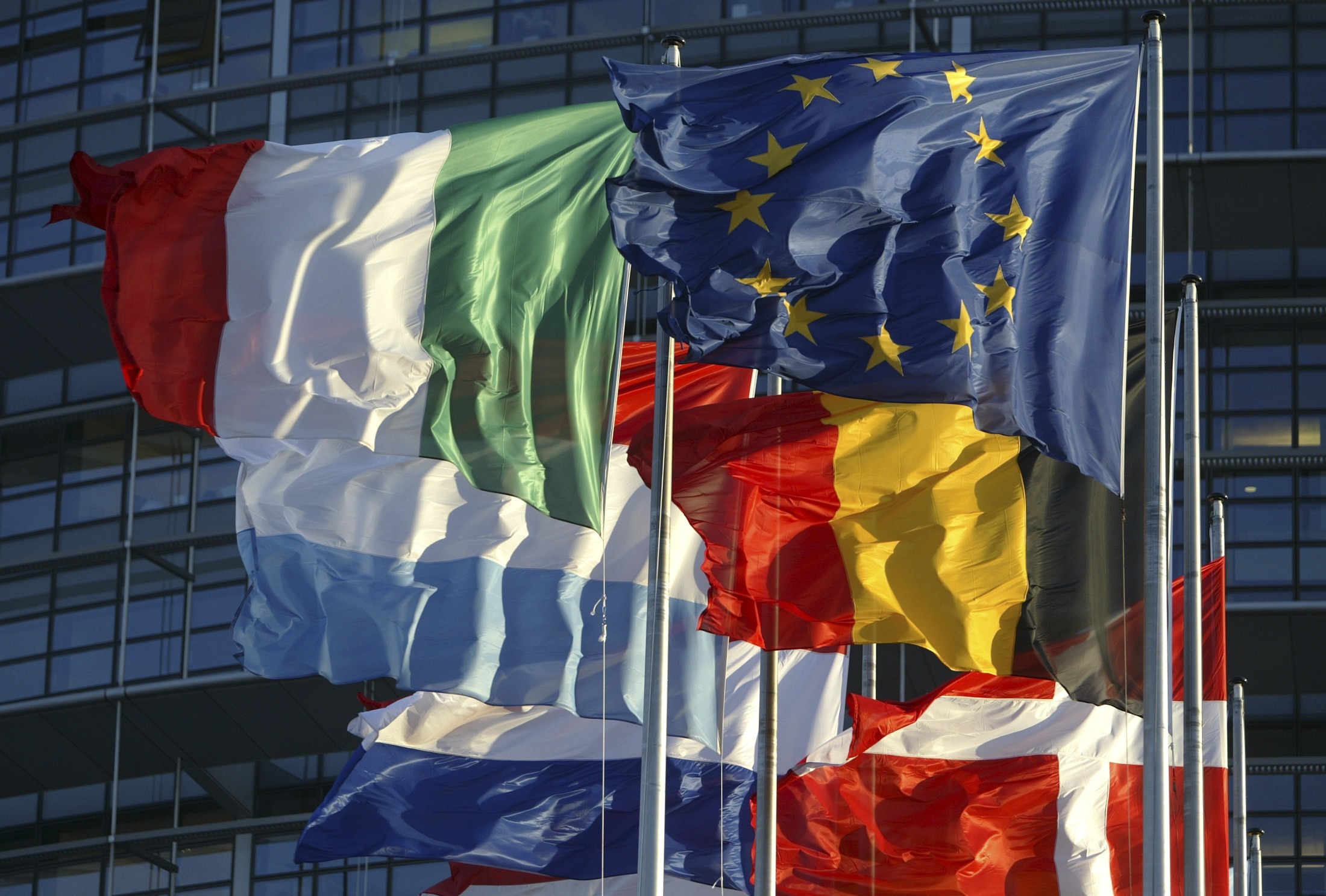 Ενεργειακή κρίση: Κοινό δανεισμό των 27 προτείνουν δυο Ευρωπαίοι Επίτροποι