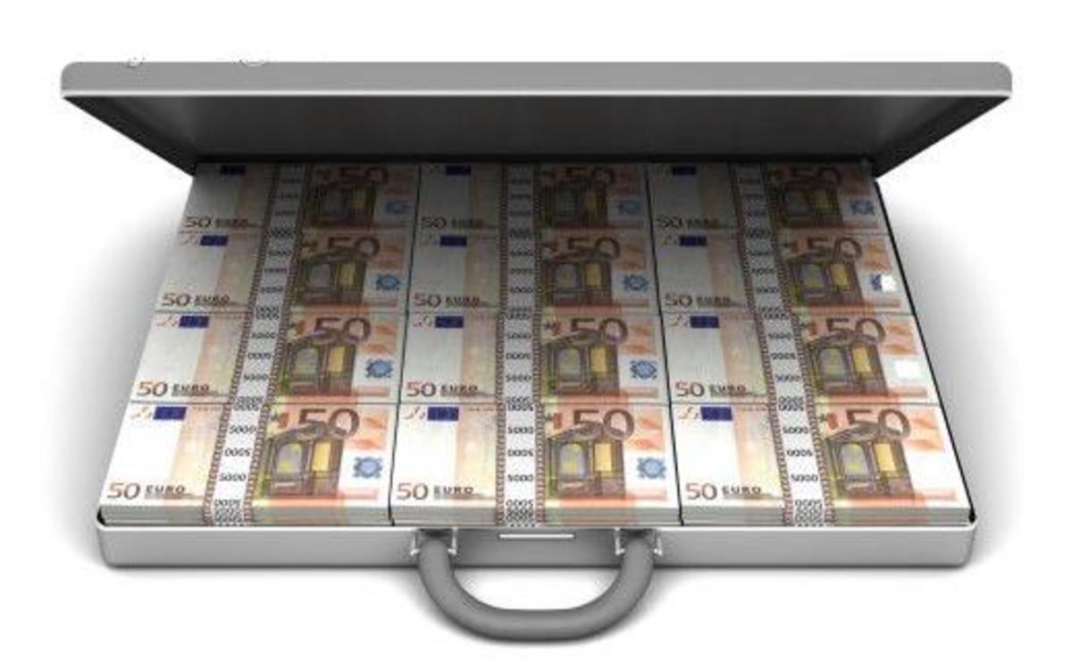 800.000 ευρώ ο μισθός των επιτρόπων στις τράπεζες;