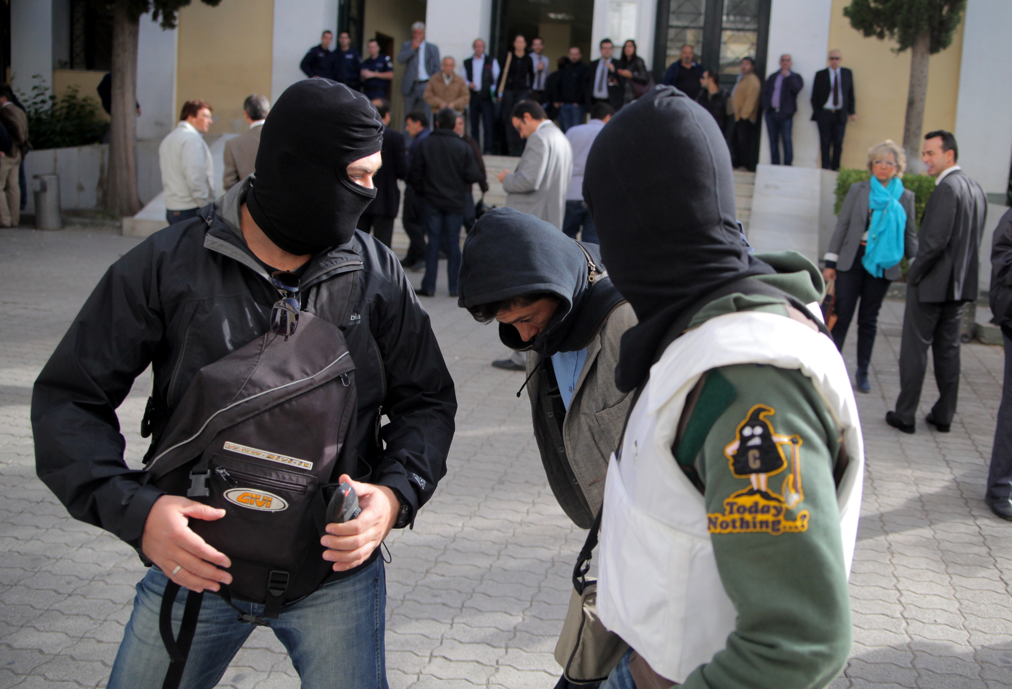 Χρυσαυγίτης για το Πέραμα: Το ΠΑΜΕ μας επιτέθηκε