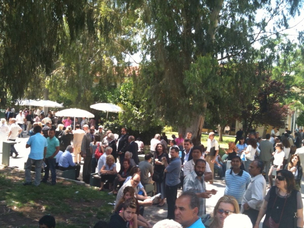 Εκκενώθηκαν και πάλι τα κτίρια της Ευελπίδων. ΦΩΤΟ NEWSIT