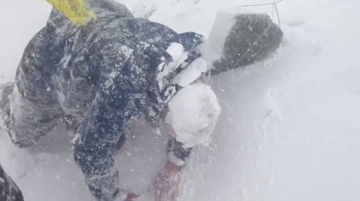 Νέο βίντεο από τη χιονοστιβάδα στο Έβερεστ τη στιγμή του σεισμού  – Συγκλονιστικές μαρτυρίες