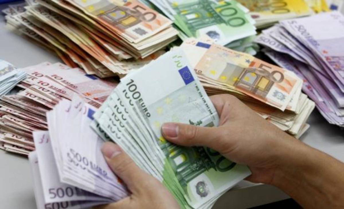 «Μου έφαγαν πάνω από 180.000 ευρώ, πληρώνοντας δάνεια άλλων»!