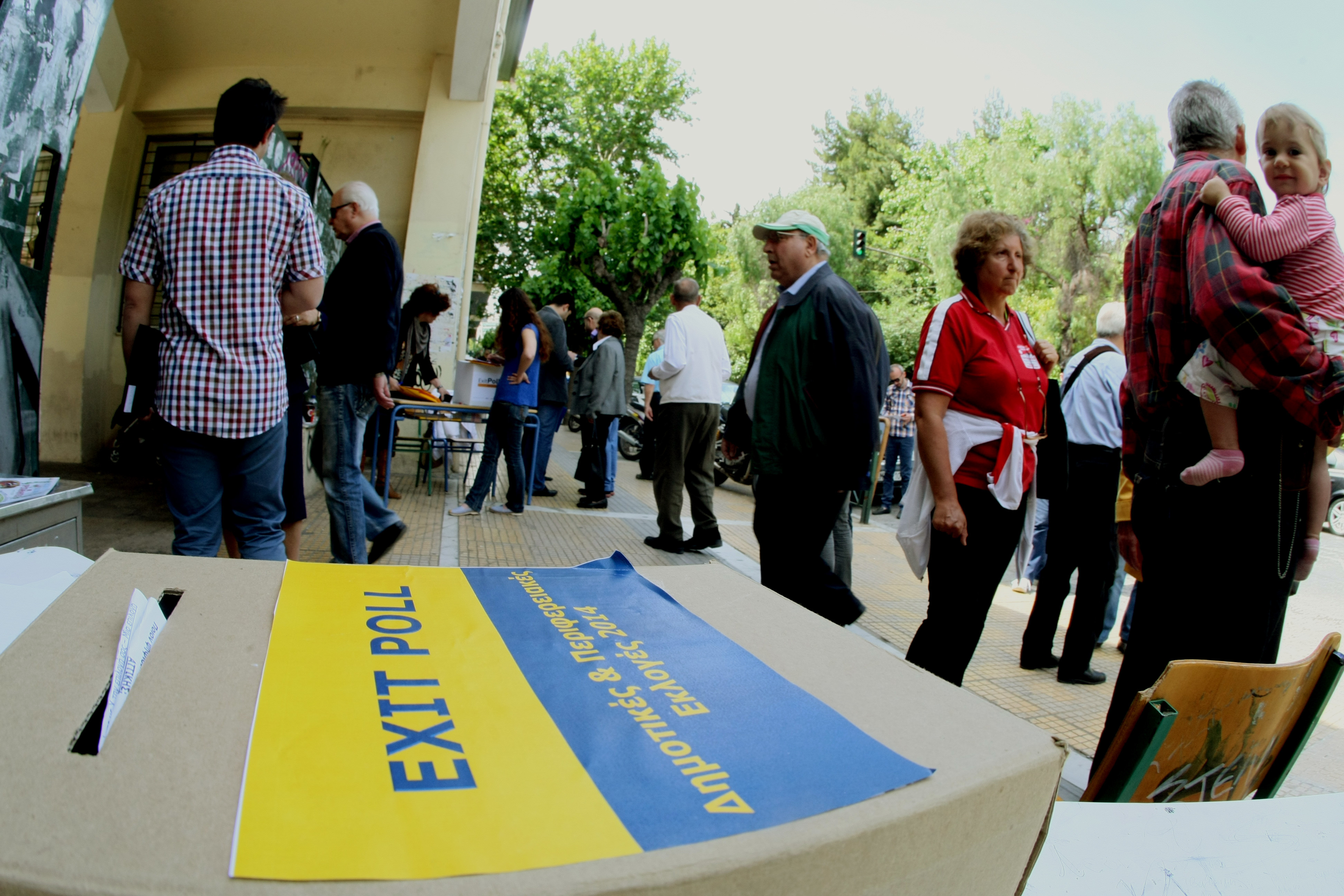Ευρωεκλογές 2014: Όργιο με τις φήμες για το εκλογικό αποτέλεσμα – Προβληματισμένοι εμφανίζονται οι δημοσκόποι για τα exit poll