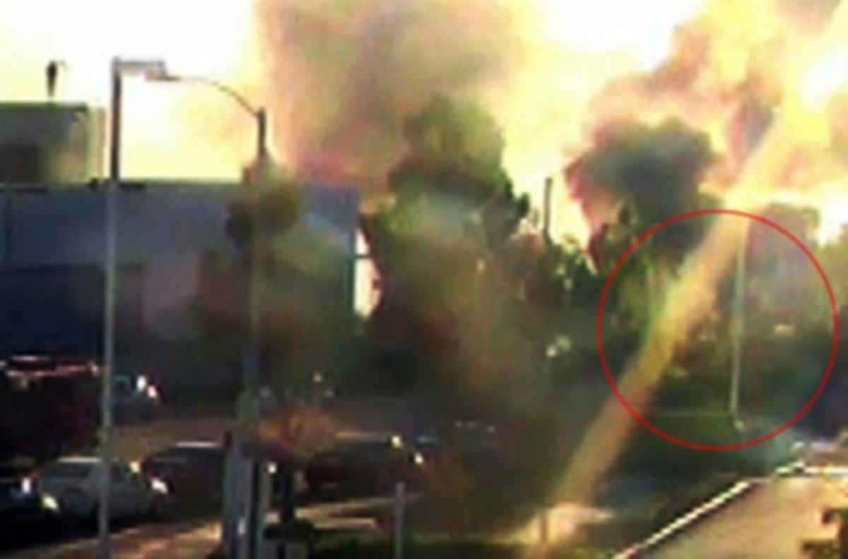 Βίντεο σοκ! Η στιγμή της σύγκρουσης και έκρηξης του αυτοκινήτου που επέβαινε ο Paul Walker!