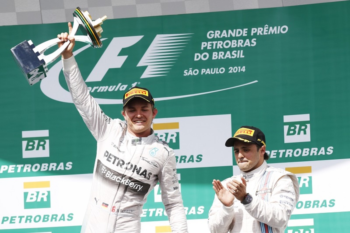 F1: Ο Rosberg κέρδισε το GP Βραζιλίας και παρέμεινε στο κυνήγι του τίτλου