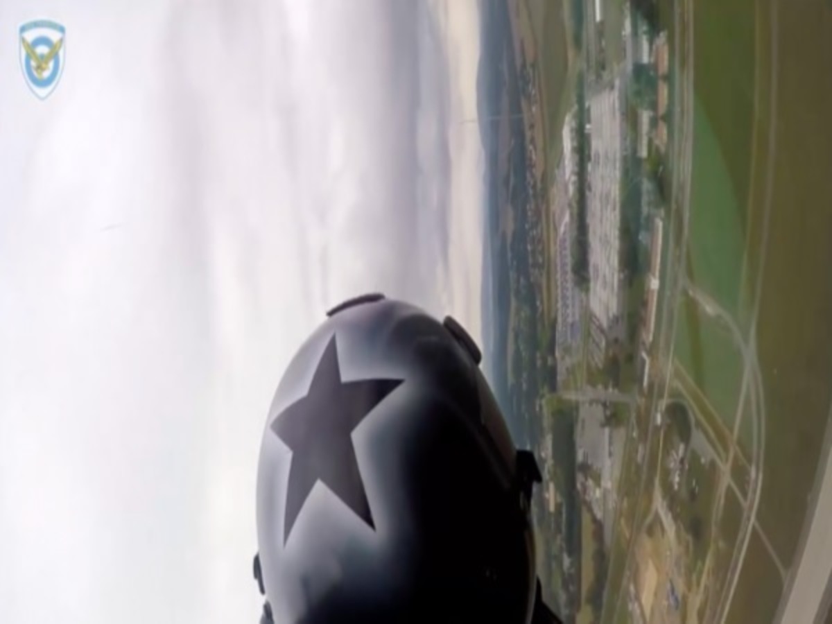Ελληνικό F 16 εντυπωσιάζει στον ουρανό της Τσεχίας (ΒΙΝΤΕΟ)
