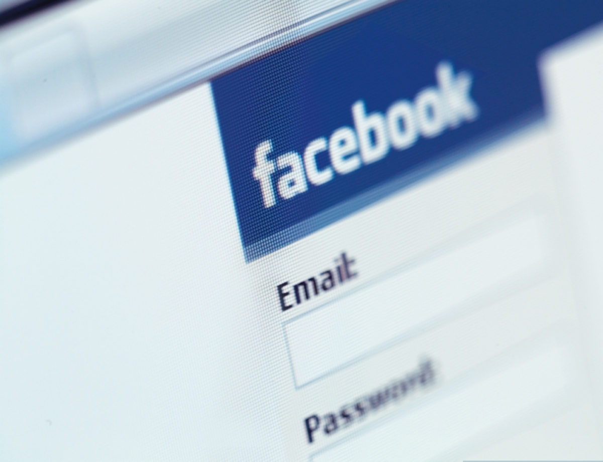 Εφαρμογές του Facebook διαρρέουν προσωπικά δεδομένα σε εταιρείες!