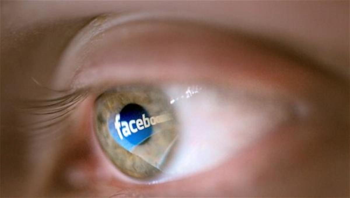 Μήνυση στο Facebook επειδή ελέγχει τα εισερχόμενα μηνύματα των χρηστών !