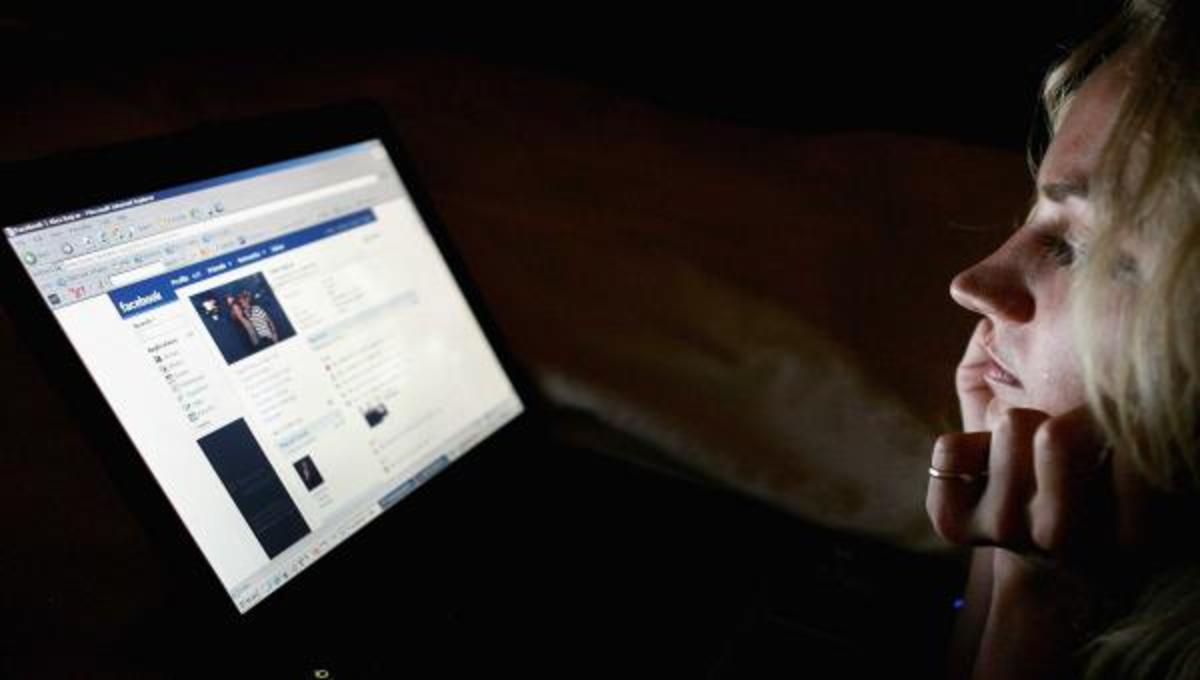 Το Facebook κάνει ψυχολογικά πειράματα σε χρήστες