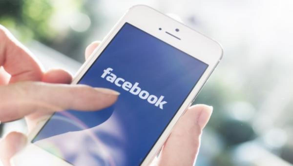 Το Facebook ζητάει συγνώμη για το “Year in Review”
