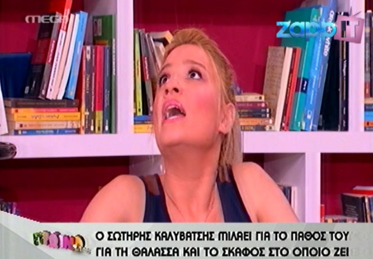 Μια νυχτερίδα πάνω από το κεφάλι της Φαίης Σκορδά!