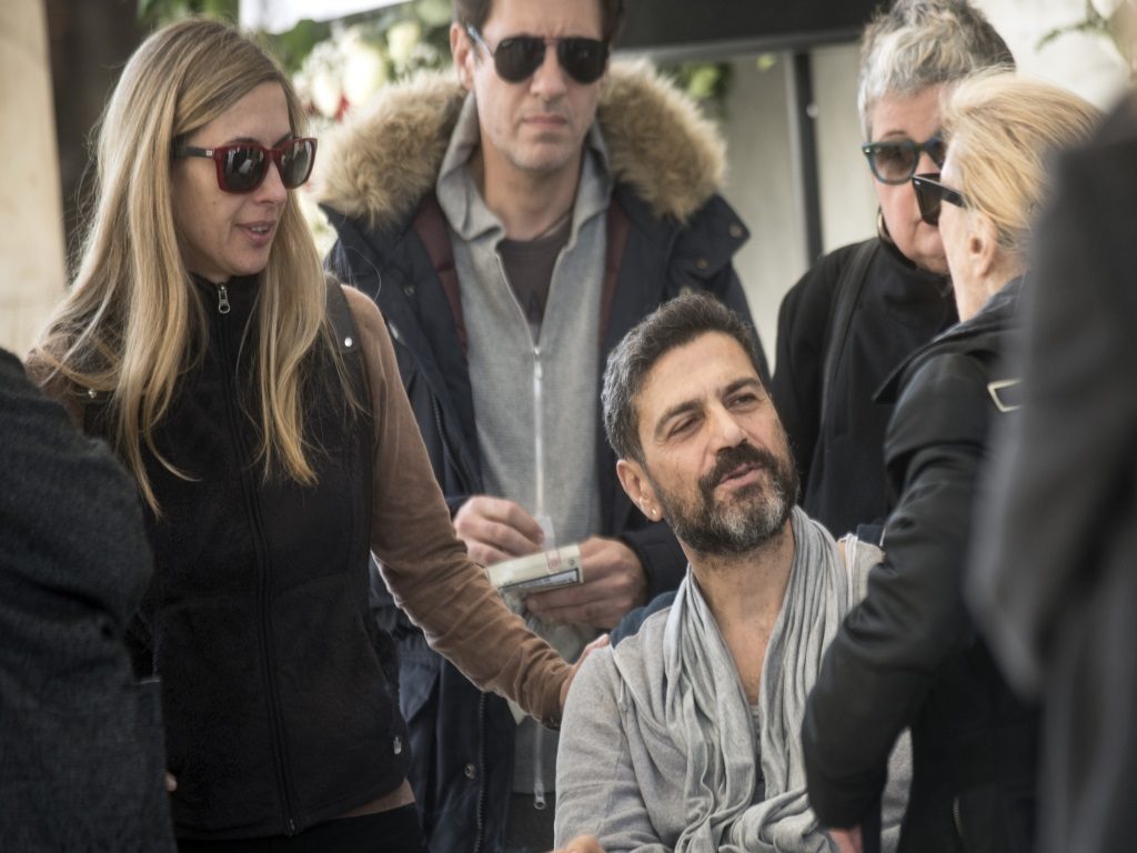 Ο Κώστας Φαλελάκης στην κηδεία του συντρόφου του