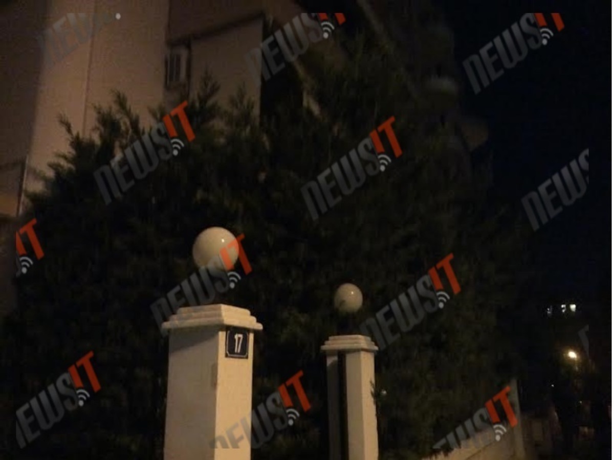 Η είσοδος του δικηγορικού γραφείου