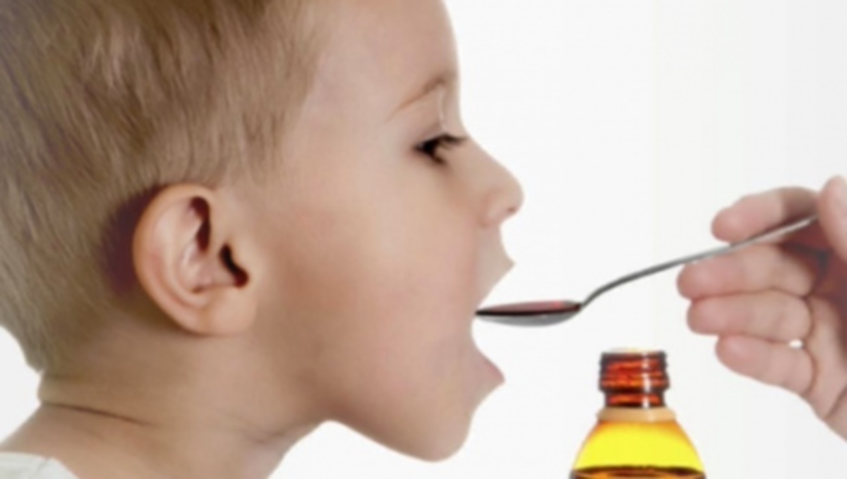 Τα λάθη που σίγουρα κάνετε όταν δίνετε φάρμακο στο παιδί σας